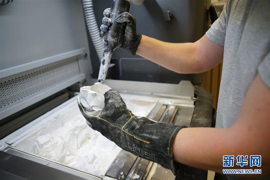 （国际疫情）（3）捷克利用3D打印技术制作口罩