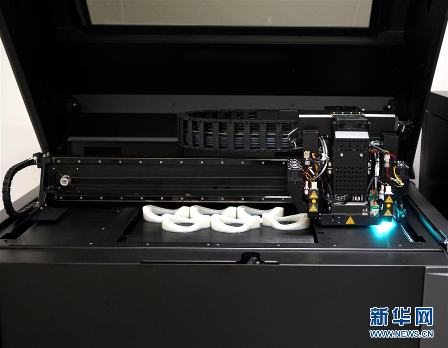 （国际疫情）（4）捷克利用3D打印技术制作口罩