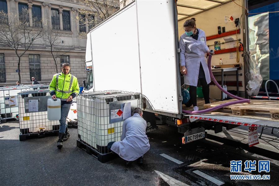 （国际疫情）（6）巴黎左岸：酒精消毒免洗洗手液的&ldquo;街头工厂&rdquo;