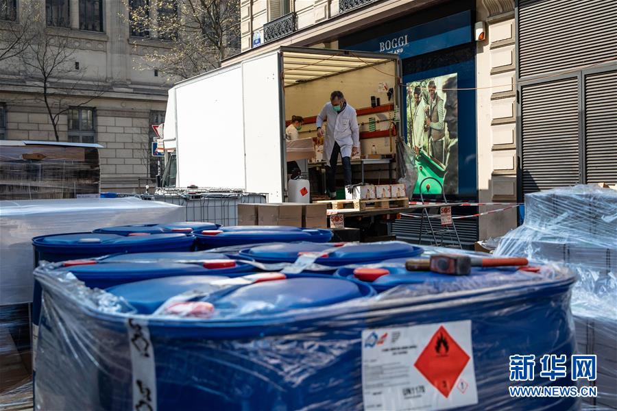 （国际疫情）（10）巴黎左岸：酒精消毒免洗洗手液的&ldquo;街头工厂&rdquo;