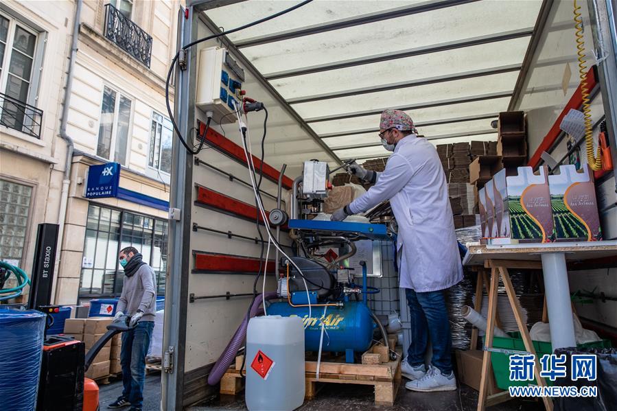 （国际疫情）（11）巴黎左岸：酒精消毒免洗洗手液的&ldquo;街头工厂&rdquo;