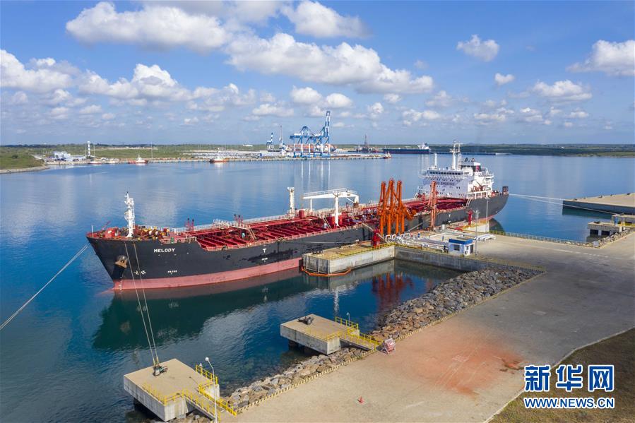 （国际&middot;图文互动）（3）中斯合营汉班托塔港启动燃料油加油业务