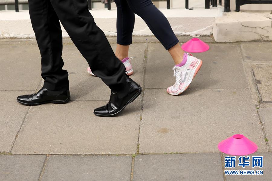 （国际疫情）（3）英国保持&ldquo;社交距离&rdquo;