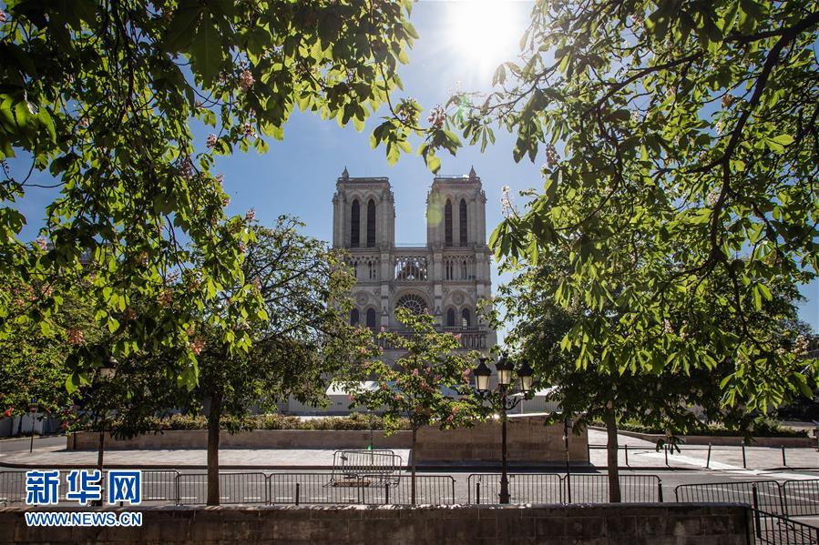 （國際）（1）馬克龍承諾5年內完成巴黎聖母院重建工作