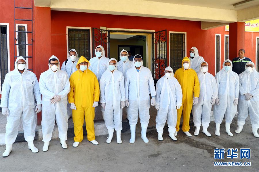 （国际疫情&middot;图文互动）（4）通讯：埃及救护车里的&ldquo;逆行者&rdquo;