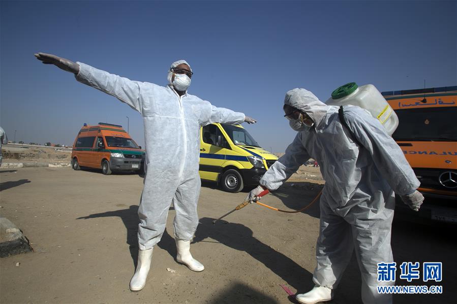 （国际疫情&middot;图文互动）（7）通讯：埃及救护车里的&ldquo;逆行者&rdquo;