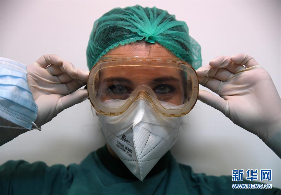  （新华全媒头条&middot;图文互动）（1）白衣执甲为苍生&mdash;&mdash;全球抗疫战场医护人员群像