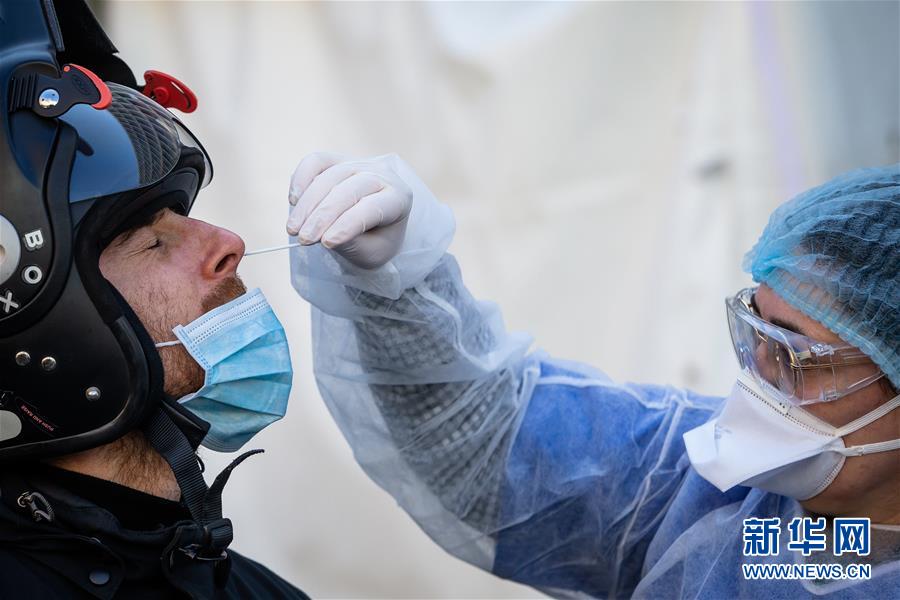  （新华全媒头条&middot;图文互动）（3）白衣执甲为苍生&mdash;&mdash;全球抗疫战场医护人员群像