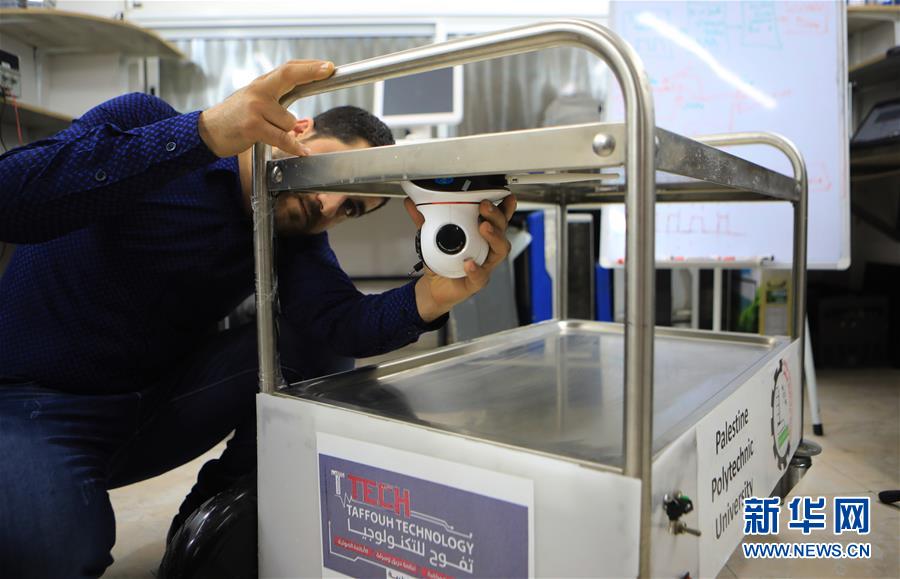 （国际疫情）（7）巴勒斯坦工程师为新冠病人研发&ldquo;快递机器人&rdquo;