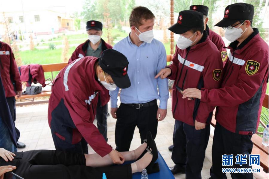 （国际疫情）（1）中国赴乌兹别克斯坦联合工作组启程回国