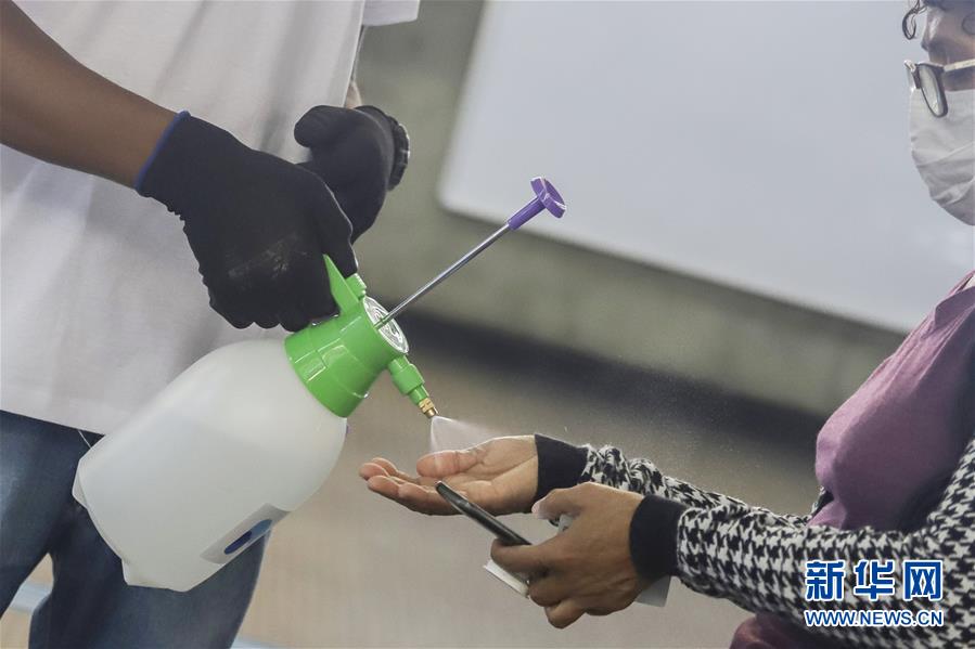 （国际疫情）（2）巴西圣保罗地铁加强措施应对疫情