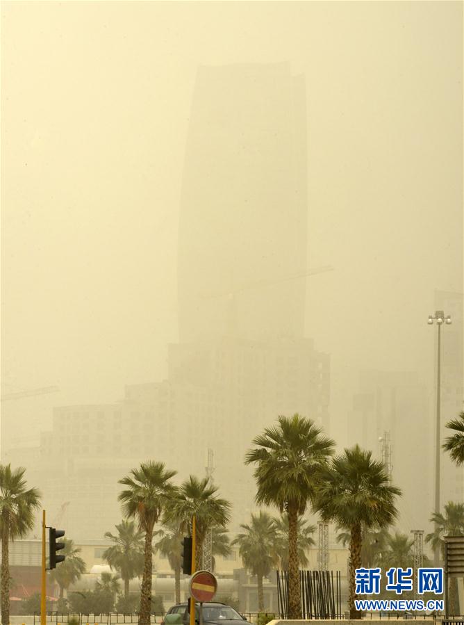 （新华网）（3）科威特遭遇沙尘暴