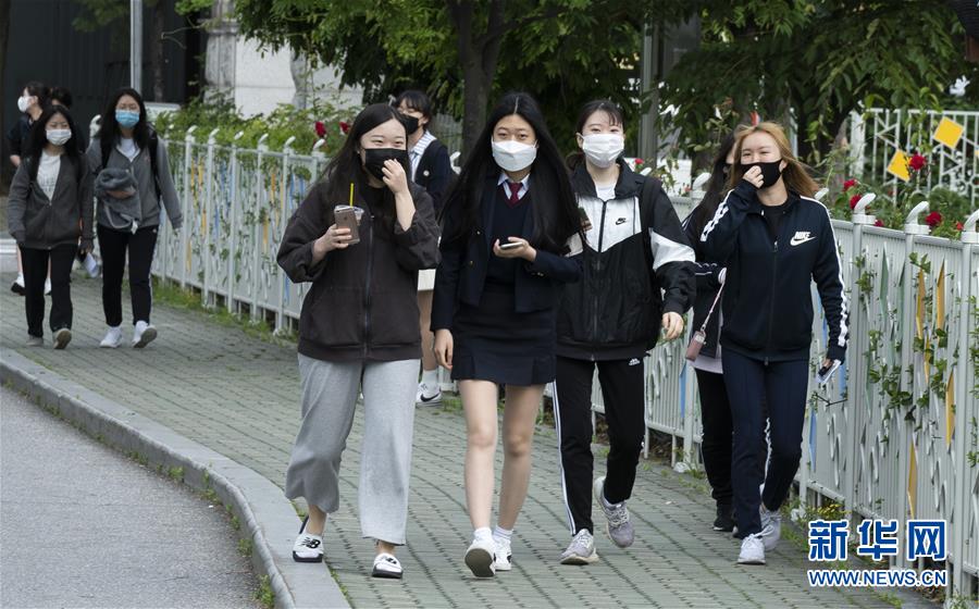 （國際）（1）韓國高三年級學生返校復課