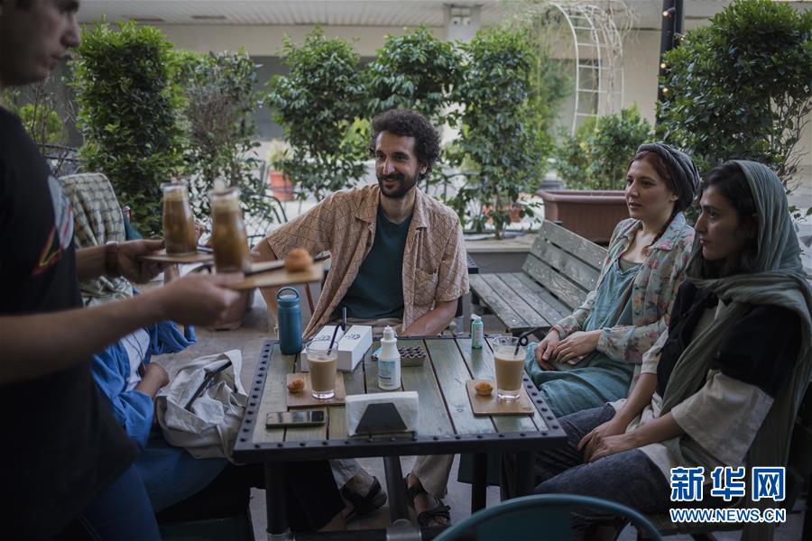 （国际疫情）（3）伊朗咖啡馆恢复营业