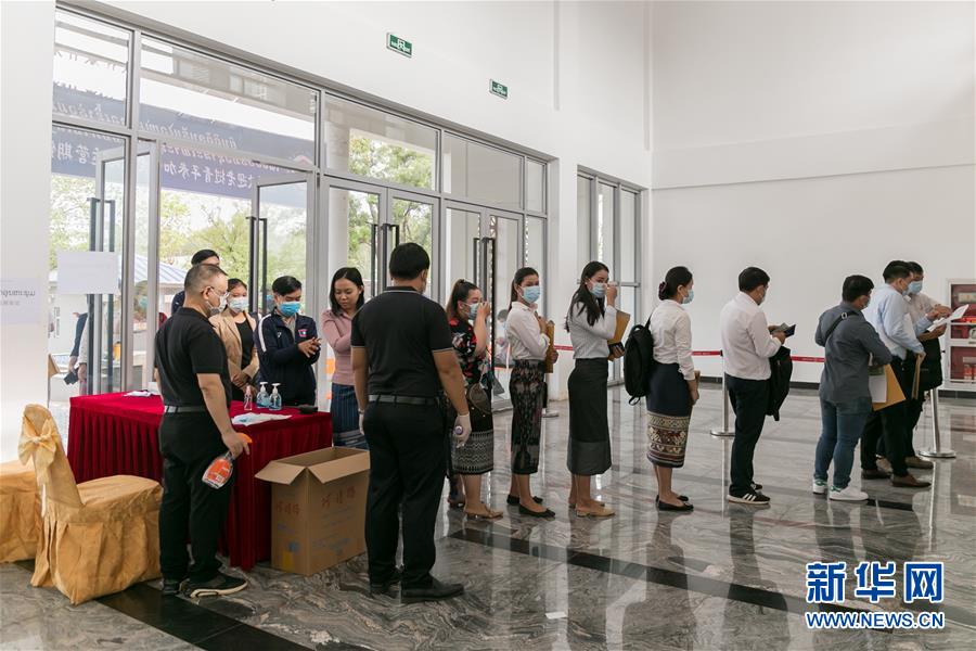 （国际）（1）中老铁路运营期老挝籍培训学员面试工作启动