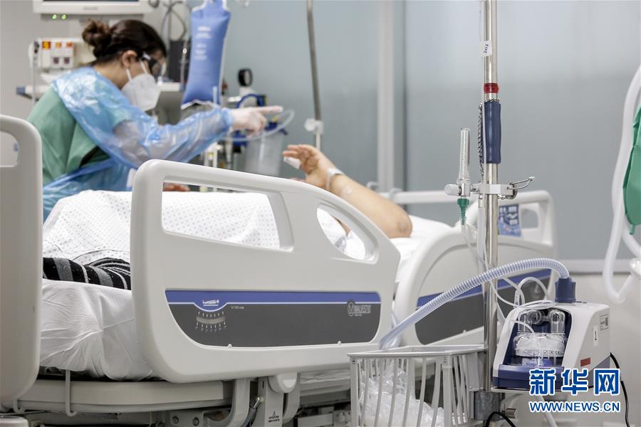（国际疫情&middot;图文互动）（4）综述：智利确诊病例超10万 医疗系统承受重压