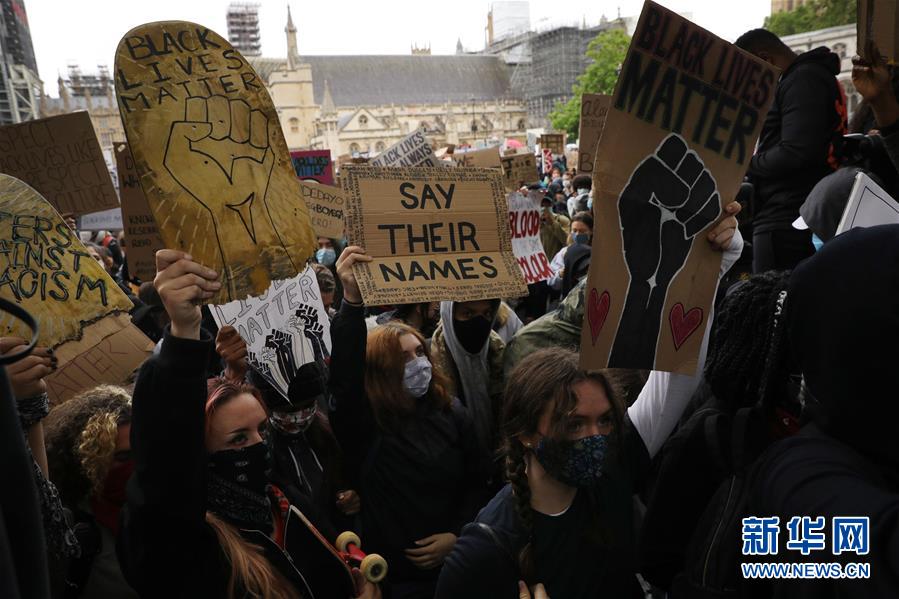 （国际）（5）英国举行大型示威活动抗议美国警察暴力执法和种族歧视
