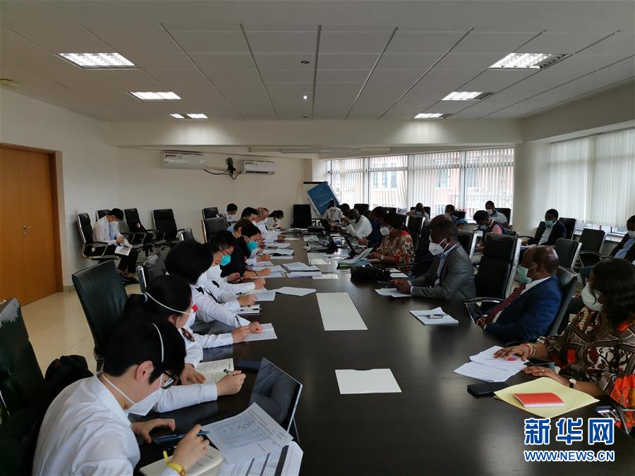（国际疫情&middot;图文互动）（11）中国医疗专家组为赤道几内亚抗疫带来&ldquo;希望之光&rdquo;