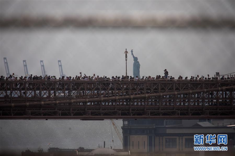 (国际)(5)美国民众继续举行游行示威抗议种族歧视