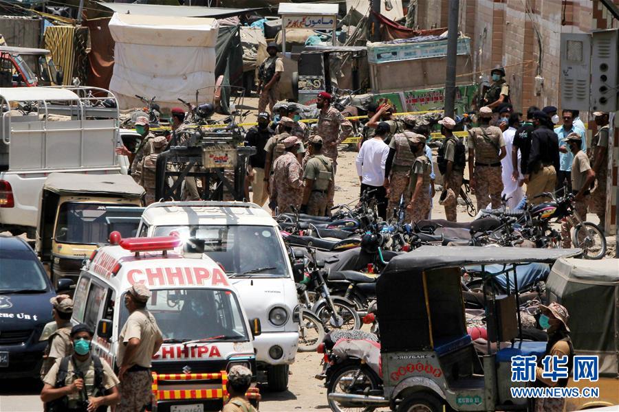（国际）（1）巴基斯坦卡拉奇发生手榴弹袭击事件致1死10伤