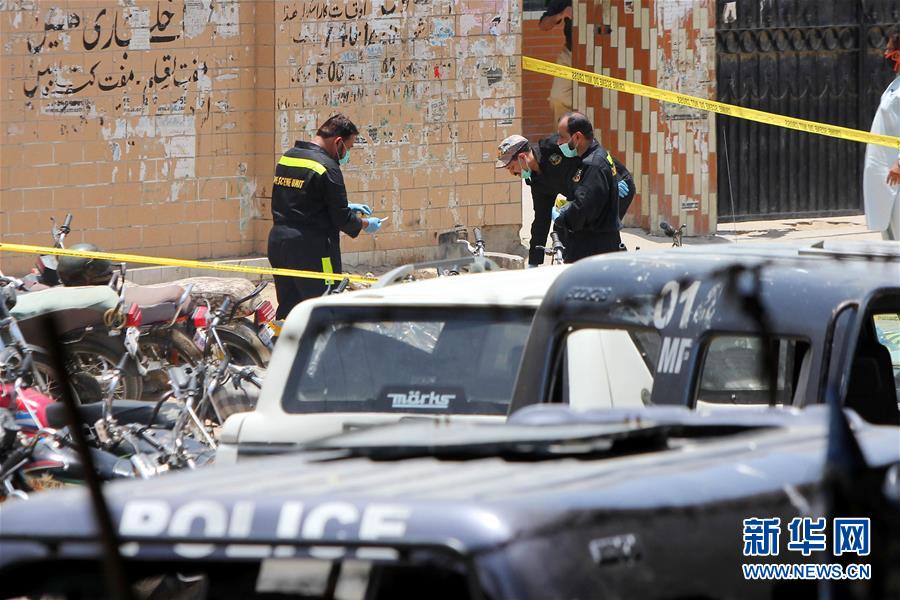 （国际）（2）巴基斯坦卡拉奇发生手榴弹袭击事件致1死10伤