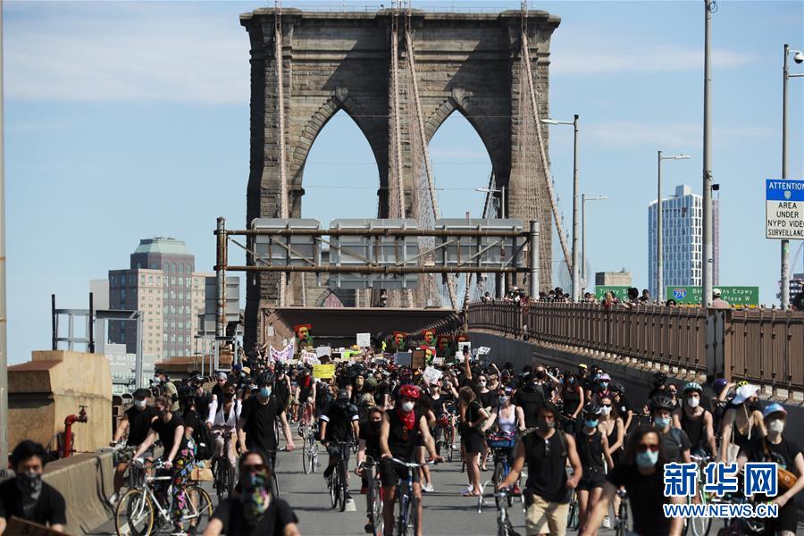 （国际）（4）美国各地举行&ldquo;六月节&rdquo;集会游行