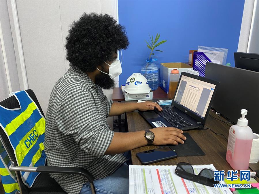 (国际·图文互动)(1)“很高兴有机会为中企抗疫和复工尽力”——马尔代夫小伙萨利姆的抗疫故事