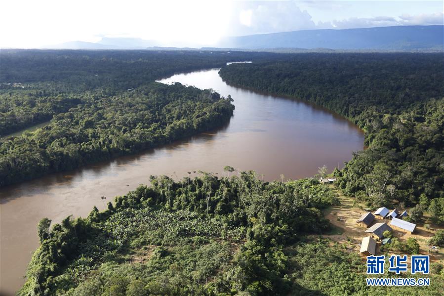 （国际疫情）（10）巴西为亚马孙雨林原住民提供医疗支持服务