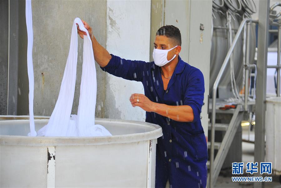 （XHDW）（2）敘利亞：口罩原材料生産忙