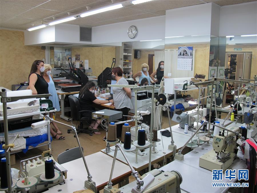 （国际疫情）（4）西班牙：她将裁缝铺改造为口罩生产厂