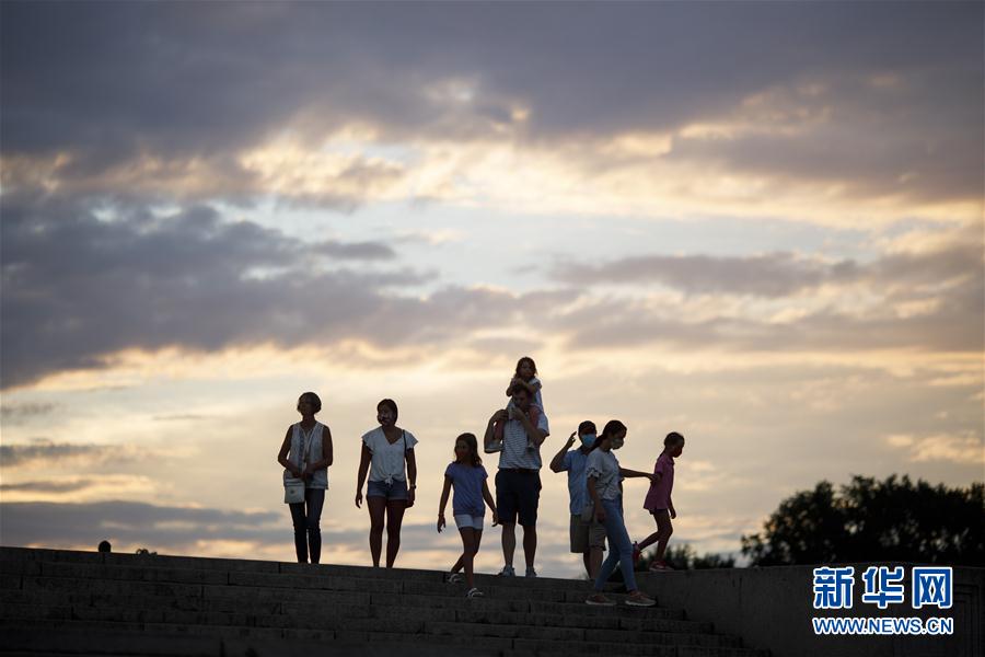 （国际疫情）（2）美国新增100万病例仅用15天 