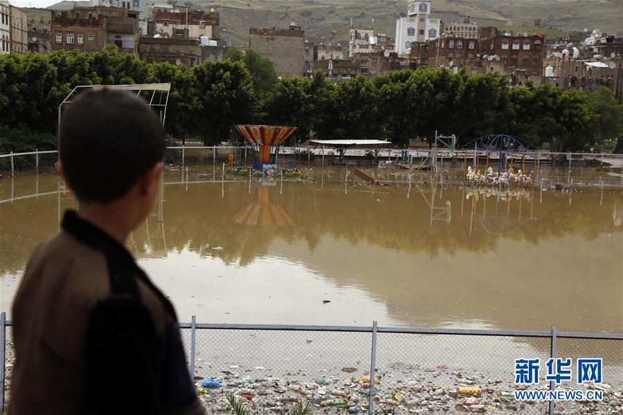 （国际）（1）也门首都萨那遭洪水侵袭