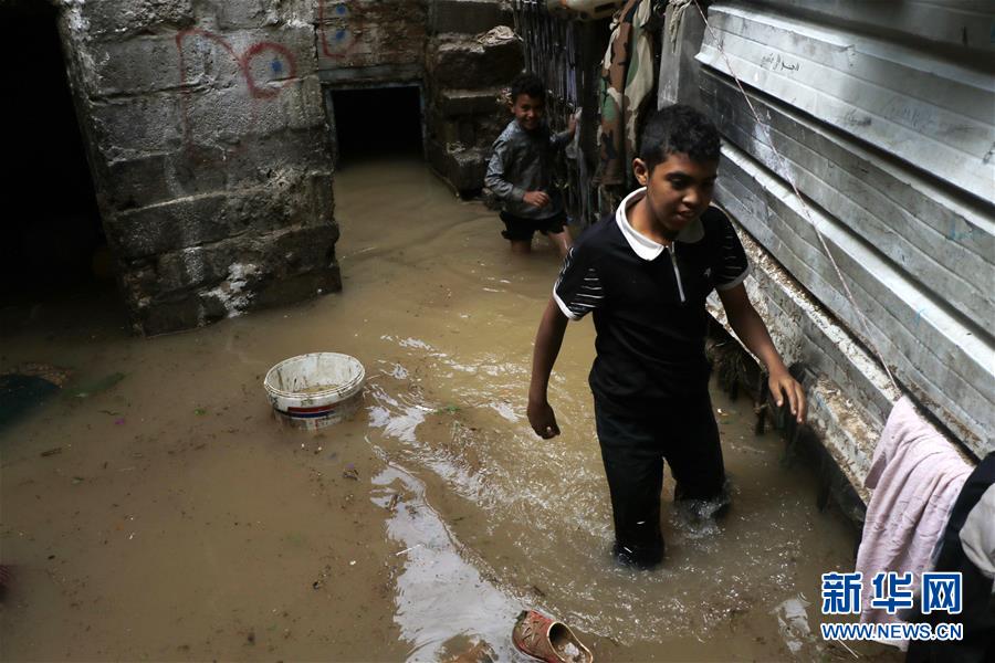 （国际）（4）也门首都萨那遭洪水侵袭