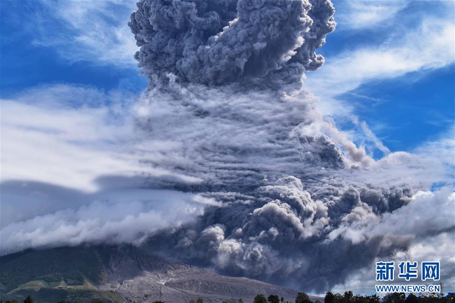 （國際）（2）印尼錫納朋火山噴發 