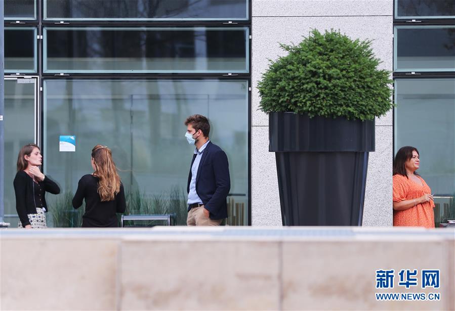 （国际）（2）法国计划在工作场所推广佩戴口罩