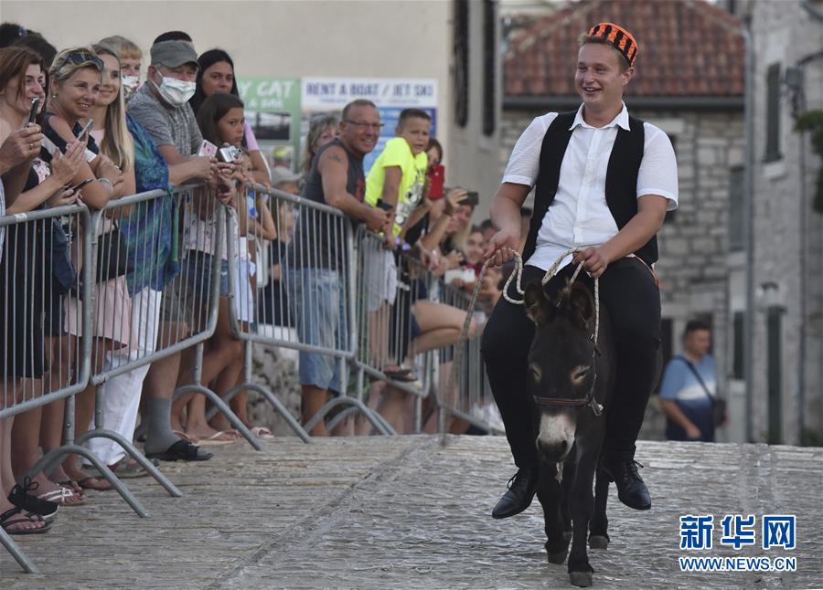 （国际）（3）骑上我心爱的小毛驴