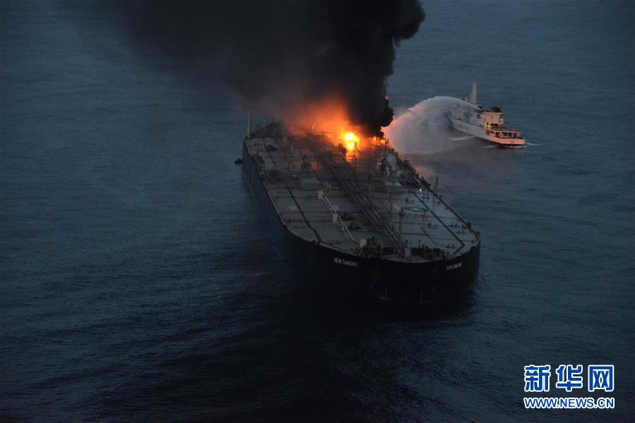 （国际）（2）一艘油轮在斯里兰卡东部海域着火 一名船员死亡