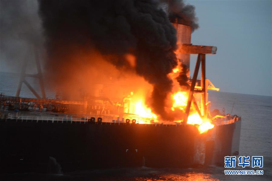 （国际）（8）一艘油轮在斯里兰卡东部海域着火 一名船员死亡