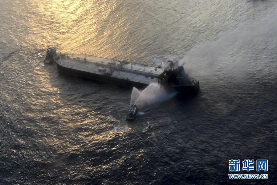 （国际）（13）一艘油轮在斯里兰卡东部海域着火 一名船员死亡
