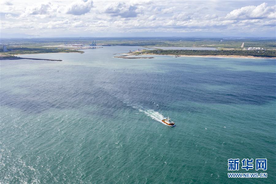 (国际·图文互动)(4)在斯里兰卡中国专家和中资企业助力油轮灭火