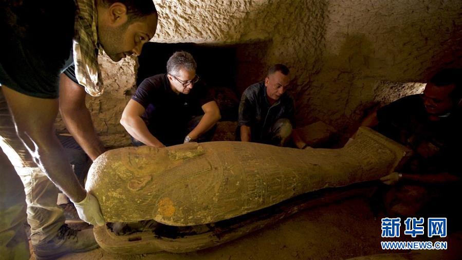 (国际)(2)埃及出土多具2500年前的木棺