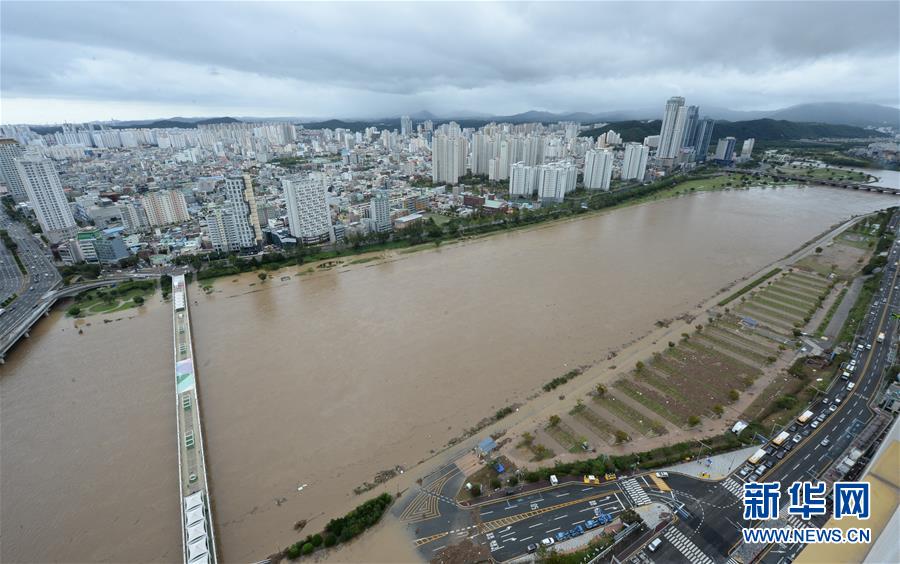 （国际）（3）台风“海神”过境韩国致2人失踪