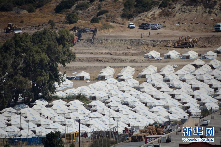 （国际）（2）希腊在莫里亚难民营附近搭建新帐篷