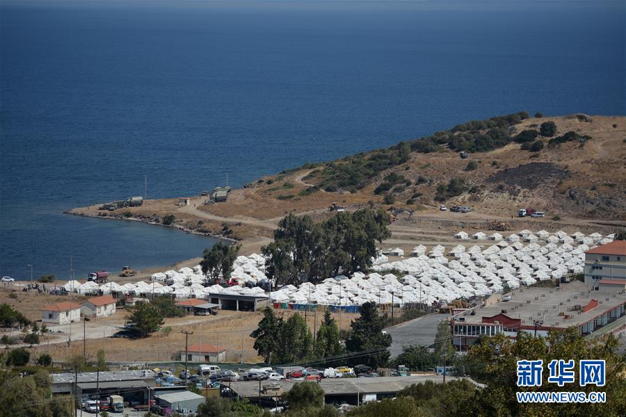 （国际）（3）希腊在莫里亚难民营附近搭建新帐篷