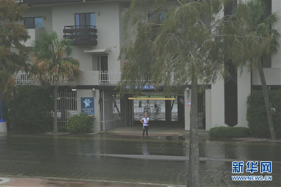 （国际）（10）飓风&ldquo;萨莉&rdquo;缓慢逼近美国墨西哥湾沿岸