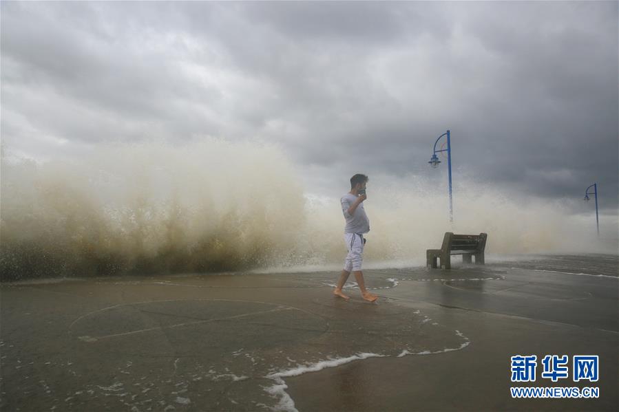 （国际）（3）飓风&ldquo;萨莉&rdquo;缓慢逼近美国墨西哥湾沿岸