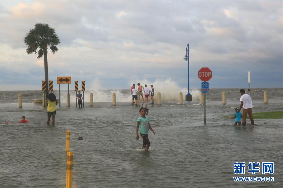 （国际）（5）飓风&ldquo;萨莉&rdquo;缓慢逼近美国墨西哥湾沿岸