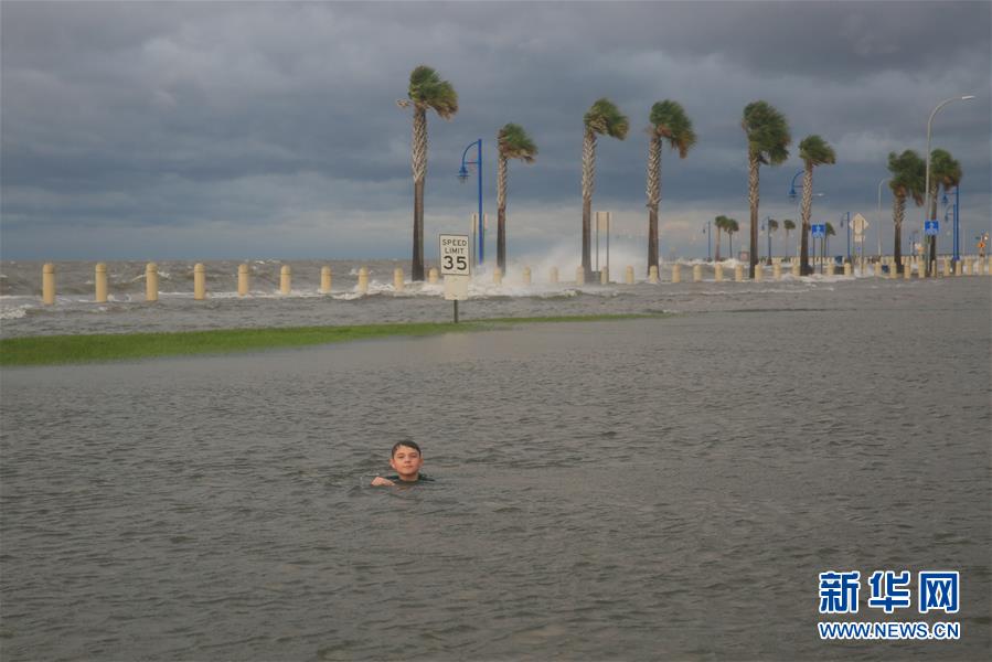 （国际）（7）飓风&ldquo;萨莉&rdquo;缓慢逼近美国墨西哥湾沿岸