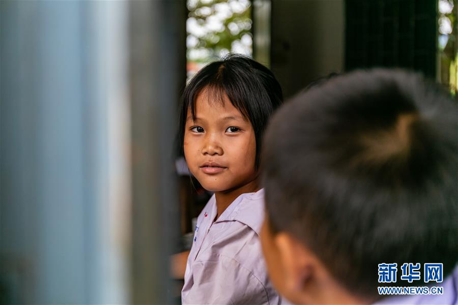 (国际·图文互动)(4)中老“软硬兼施”合作提升项目村减贫能力