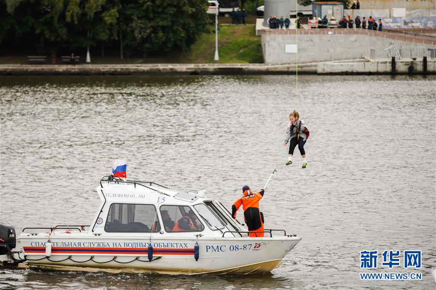 （国际）（9）俄罗斯进行缆车故障救援演练
